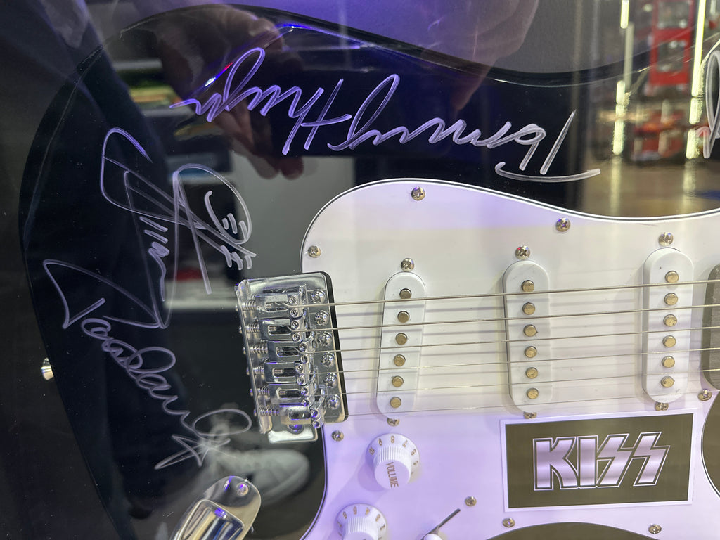 Kiss full Band Signed Karrera Guitar