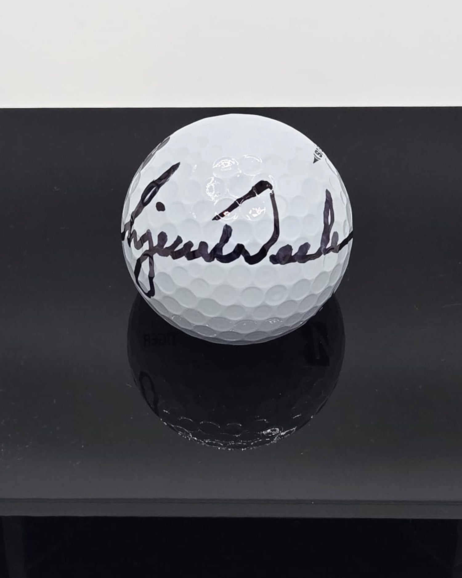 Tiger Woods Signed Golf Ball
