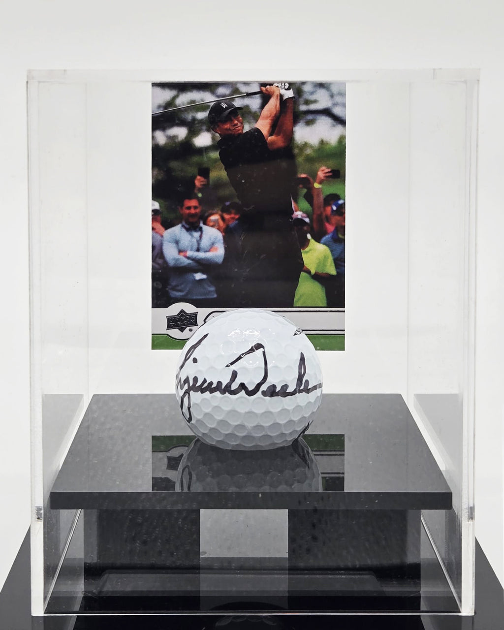 Tiger Woods Signed Golf Ball