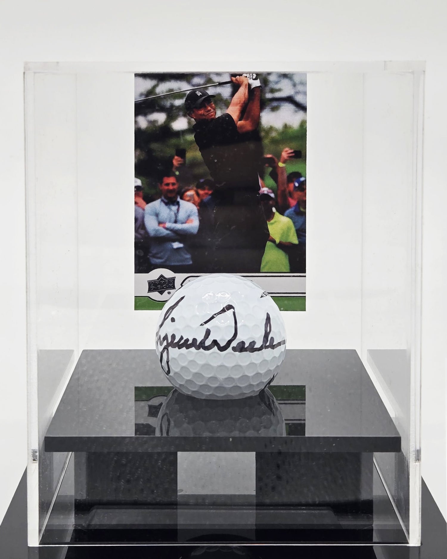 Tiger Woods Signed Golf Ball