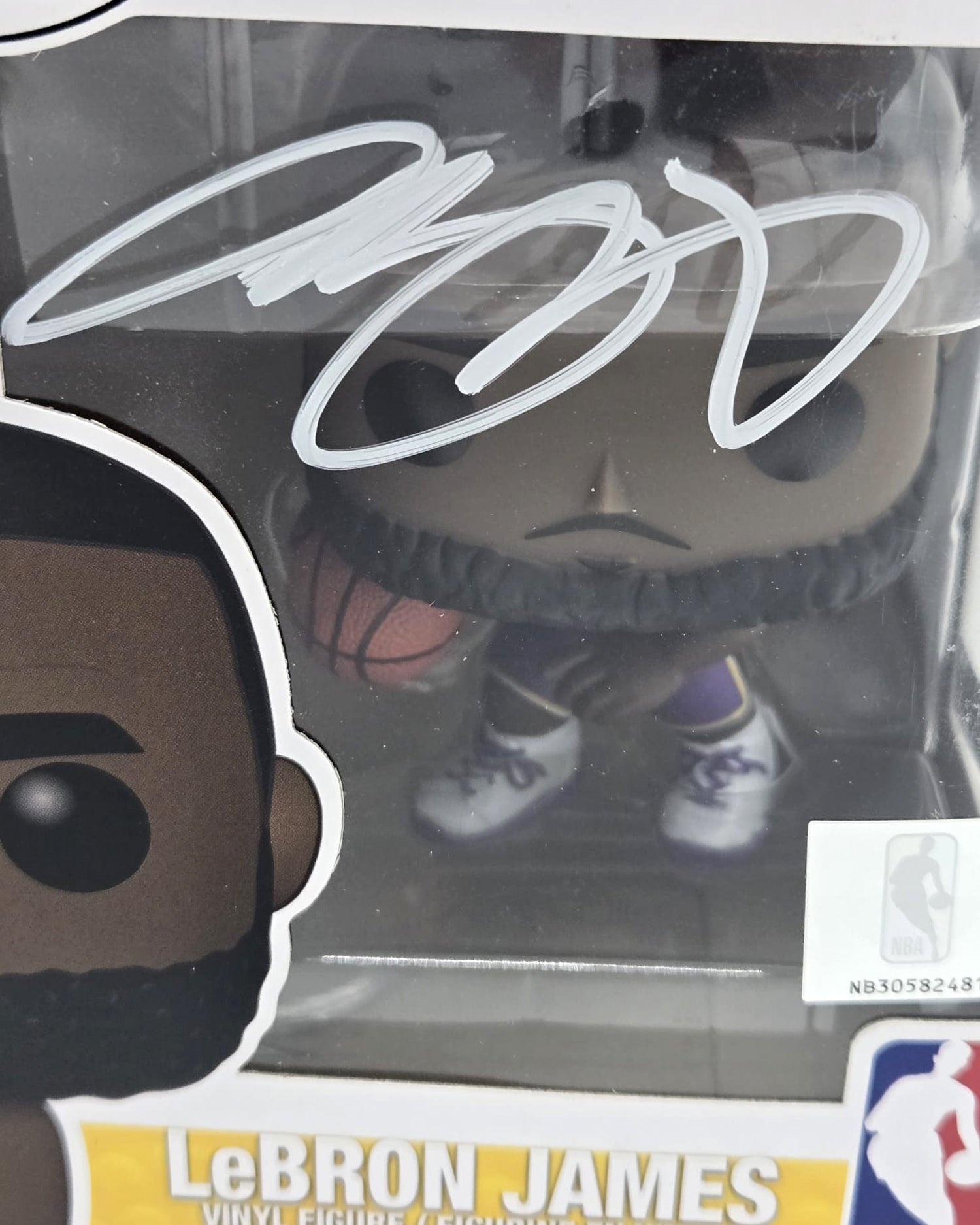 LeBron James Hand-Signed LA Lakers Funko Pop #66