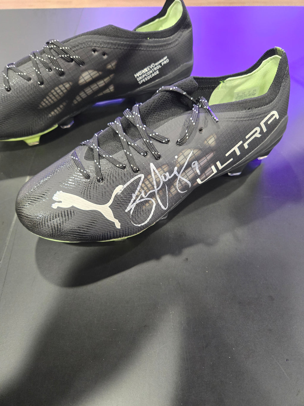 BEN COUSINS Signed Boot